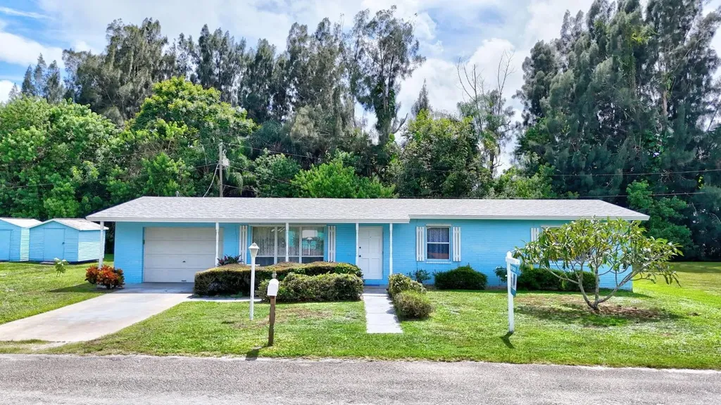 907 Buckeye Drive Fort Pierce FL 34982