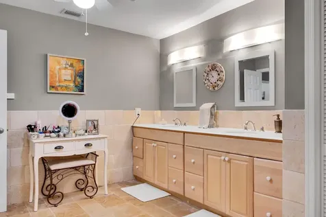 2932 Banyan Boulevard Circle NW Boca Raton FL 33431