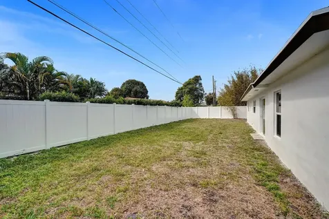 530 Kingbird Circle Delray Beach FL 33444