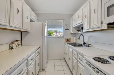 170 High Point Terrace E Delray Beach FL 33445