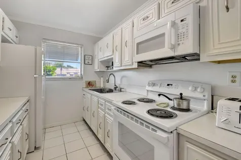 170 High Point Terrace E Delray Beach FL 33445