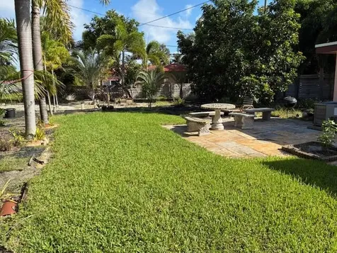 617 NE 8th Avenue Boynton Beach FL 33435
