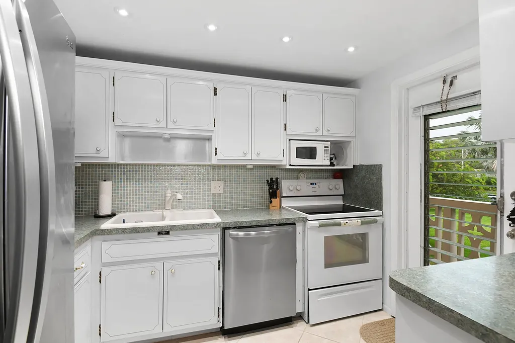 400 NE 20th Street Boca Raton FL 33431