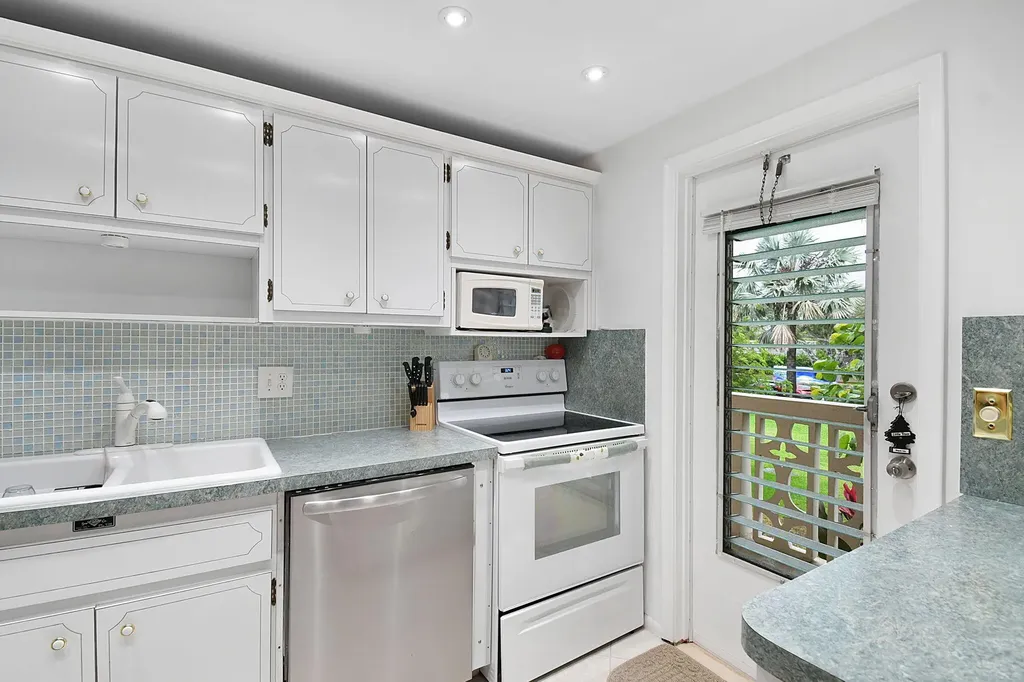 400 NE 20th Street Boca Raton FL 33431