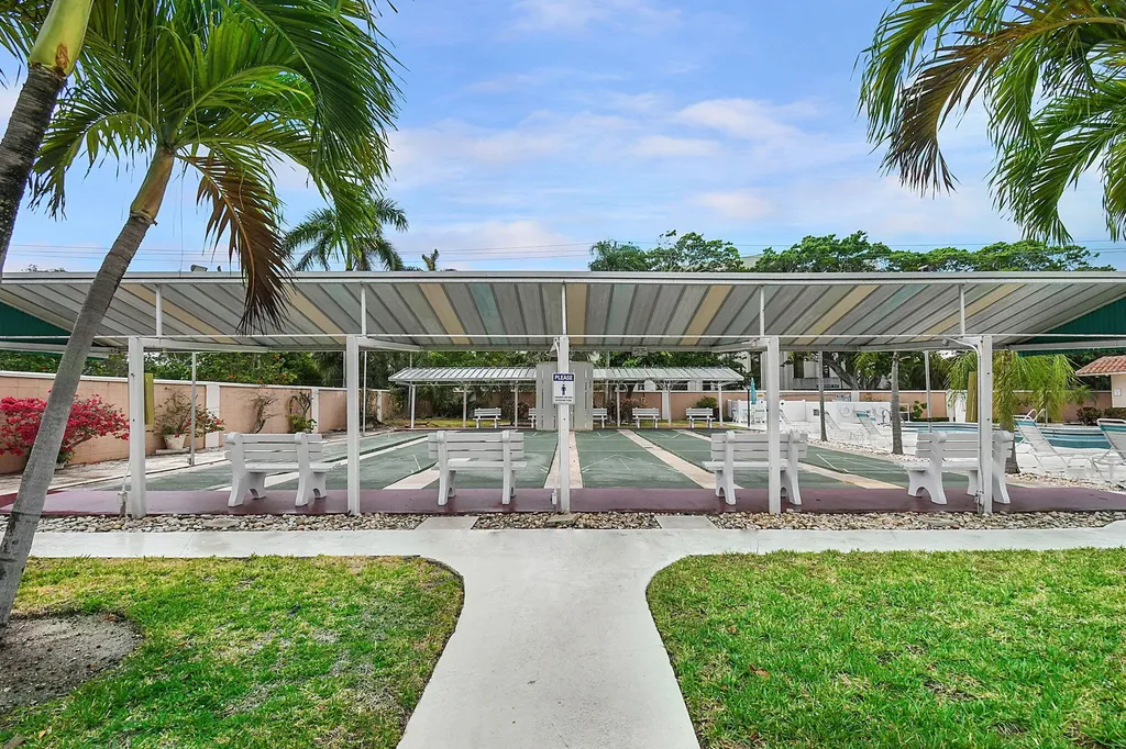 400 NE 20th Street Boca Raton FL 33431