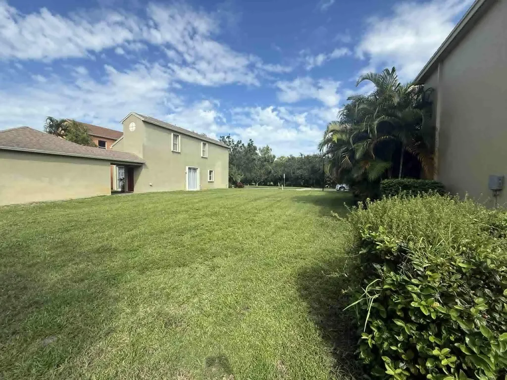 2527 SE Ruskin Drive Port St Lucie FL 34952