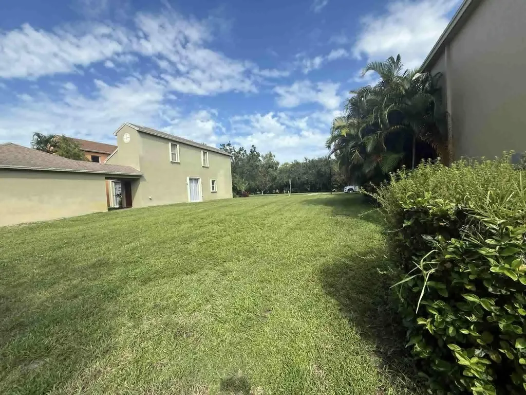 2527 SE Ruskin Drive Port St Lucie FL 34952