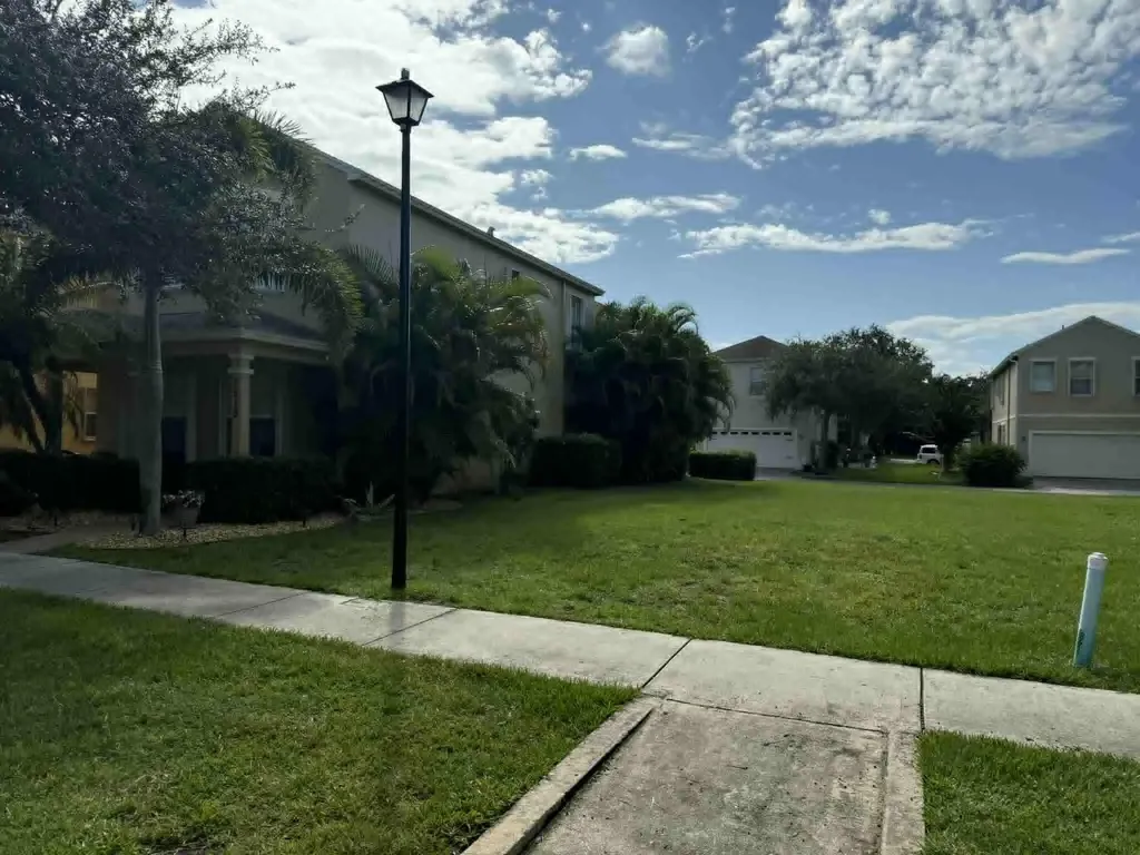 2527 SE Ruskin Drive Port St Lucie FL 34952