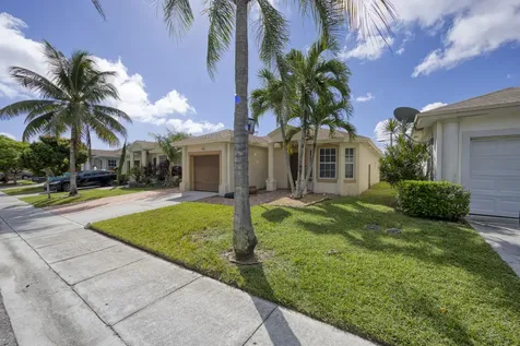 416 Circle Drive S Boynton Beach FL 33435