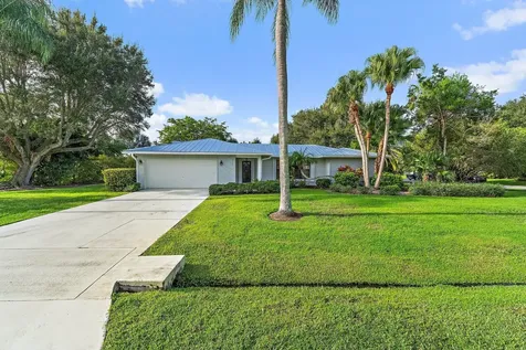 2042 SE Pyramid Road Port St Lucie FL 34952