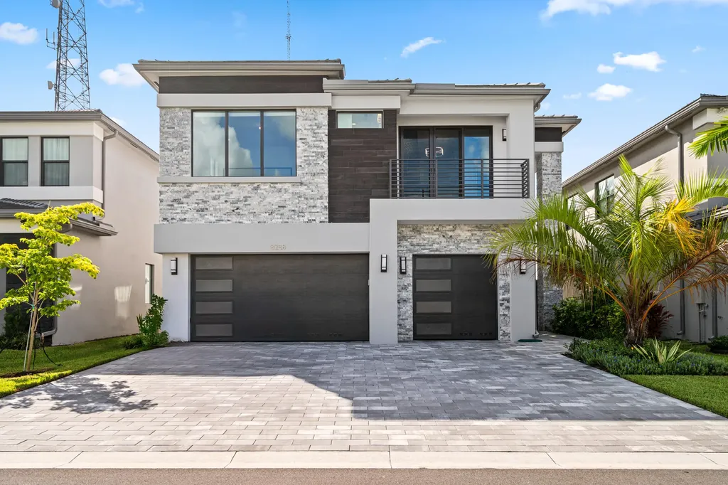 8258 Essex Country Club Drive Boca Raton FL 33434