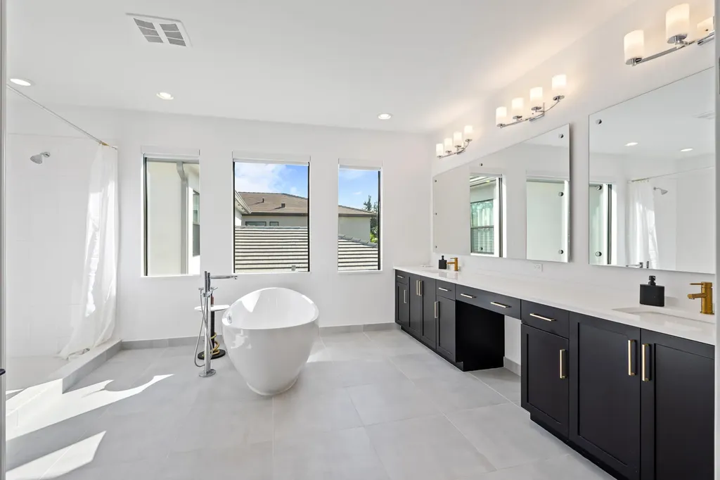 8258 Essex Country Club Drive Boca Raton FL 33434