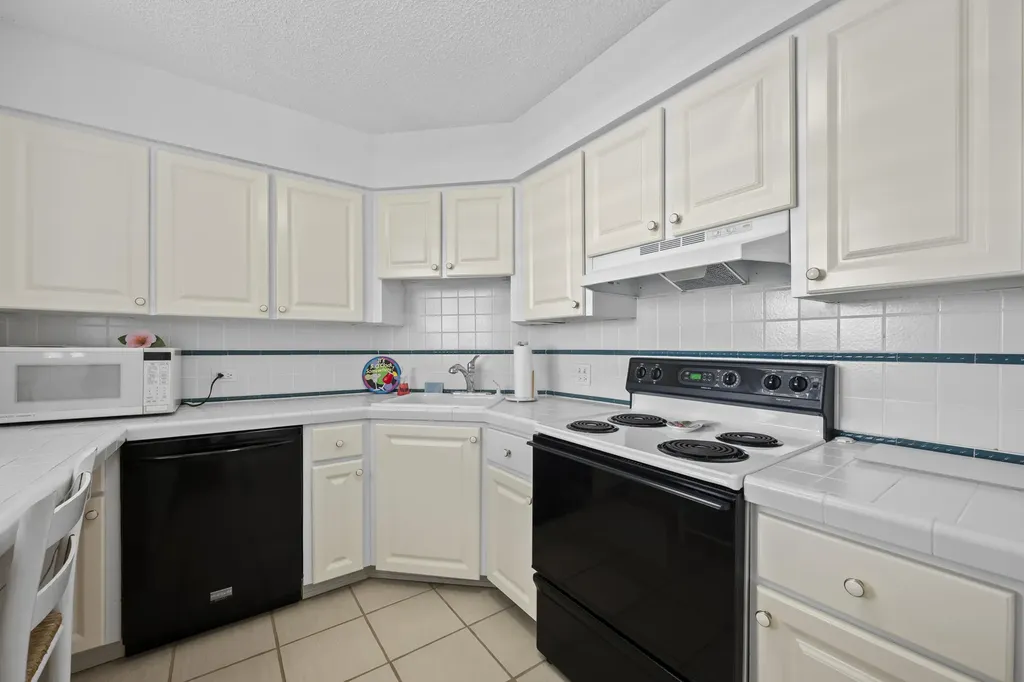 134 Lakeshore Drive North Palm Beach FL 33408