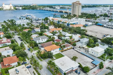 254 9th Street West Palm Beach FL 33401
