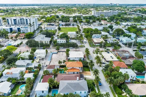 254 9th Street West Palm Beach FL 33401