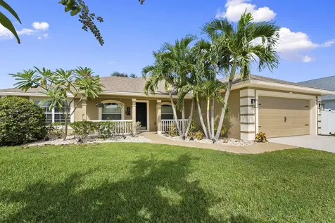 941 SW Consolata Avenue Port St Lucie FL 34953