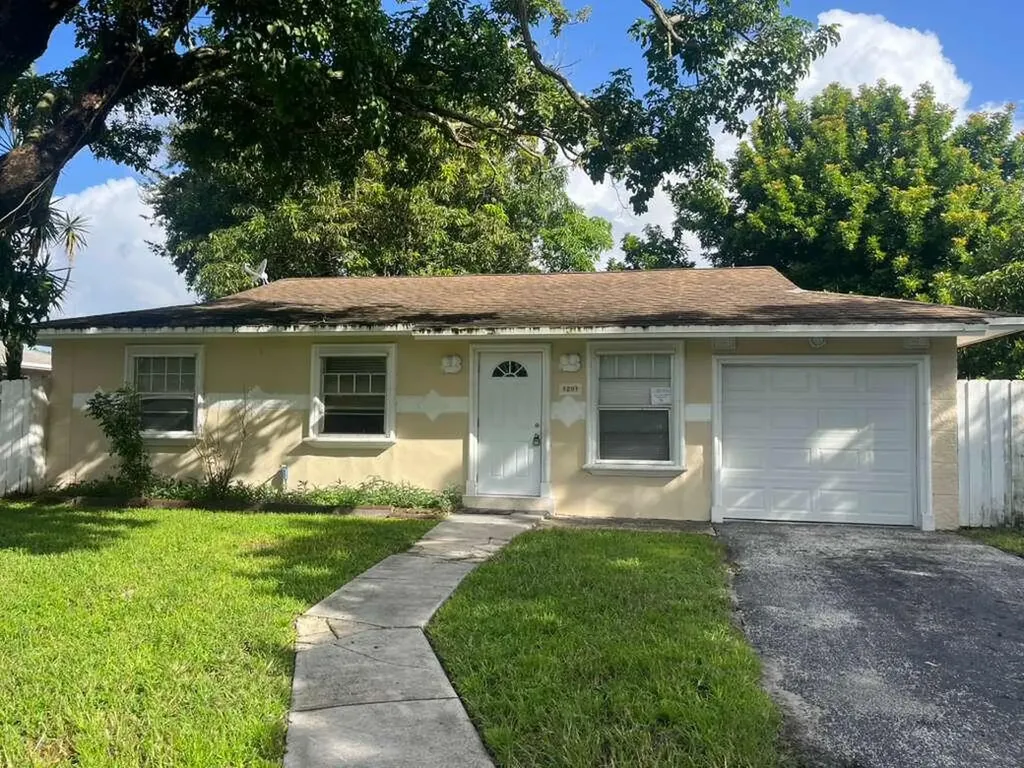 8201 SW 5th Court North Lauderdale FL 33068