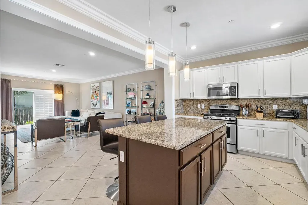 34 NW 7th Street Boca Raton FL 33432