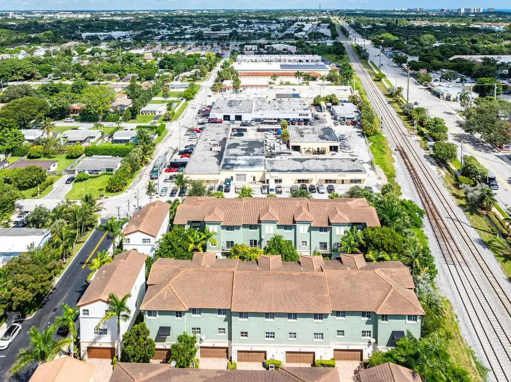 34 NW 7th Street Boca Raton FL 33432