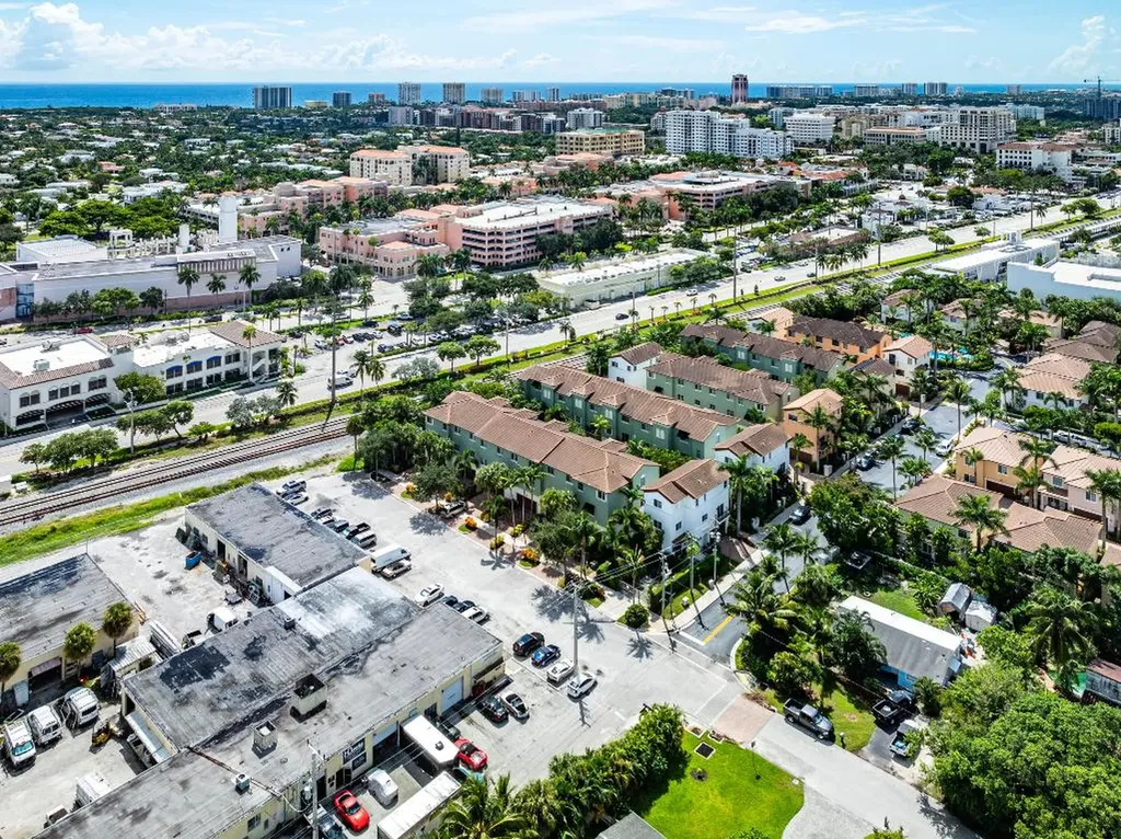 34 NW 7th Street Boca Raton FL 33432