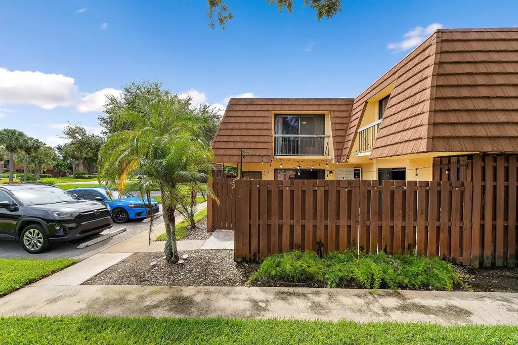 825 Center Street Jupiter FL 33458