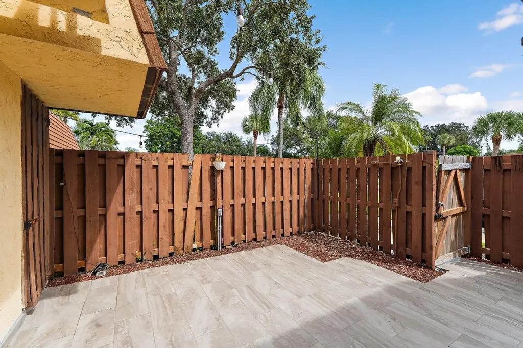 825 Center Street Jupiter FL 33458