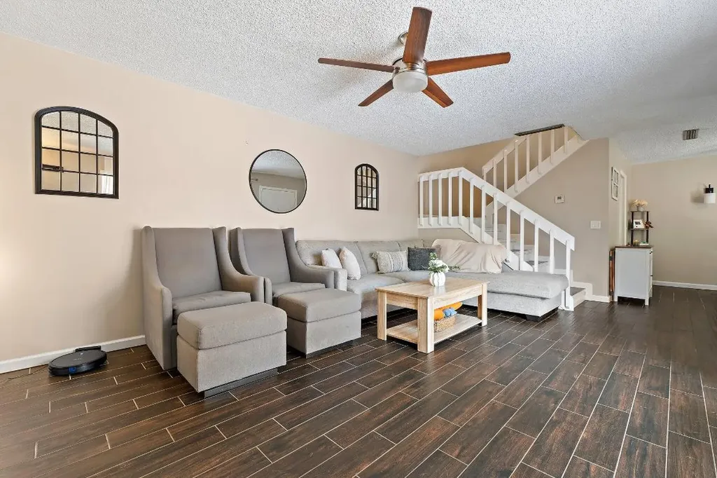 825 Center Street Jupiter FL 33458