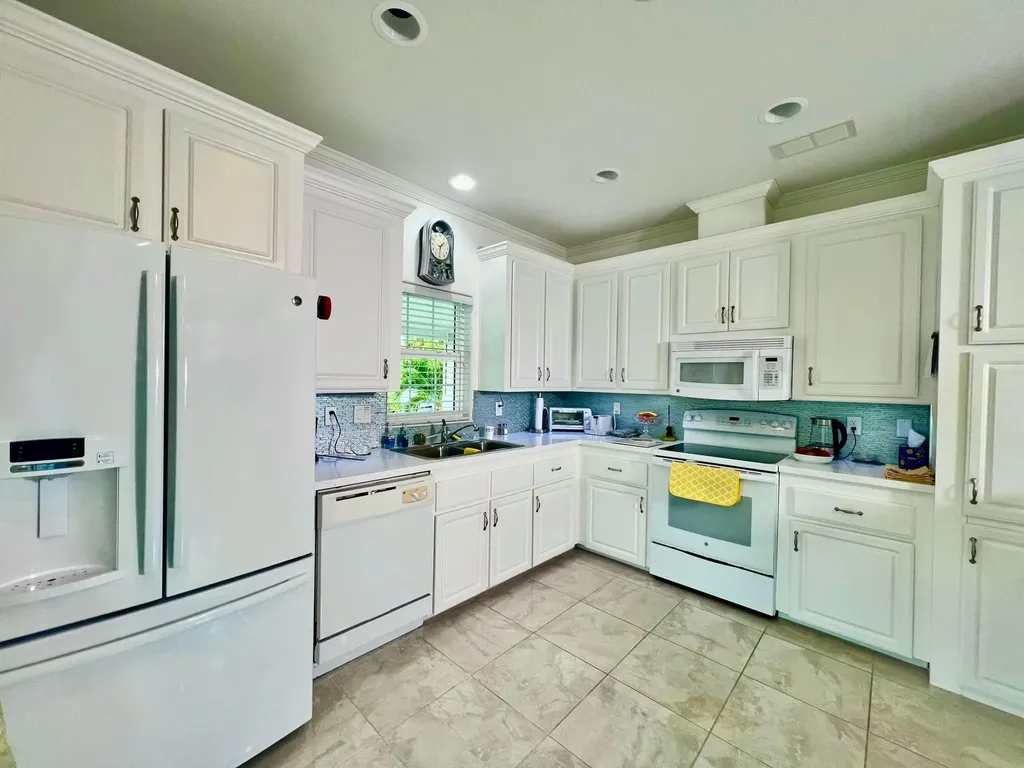 413 Hibiscus Drive Deerfield Beach FL 33442