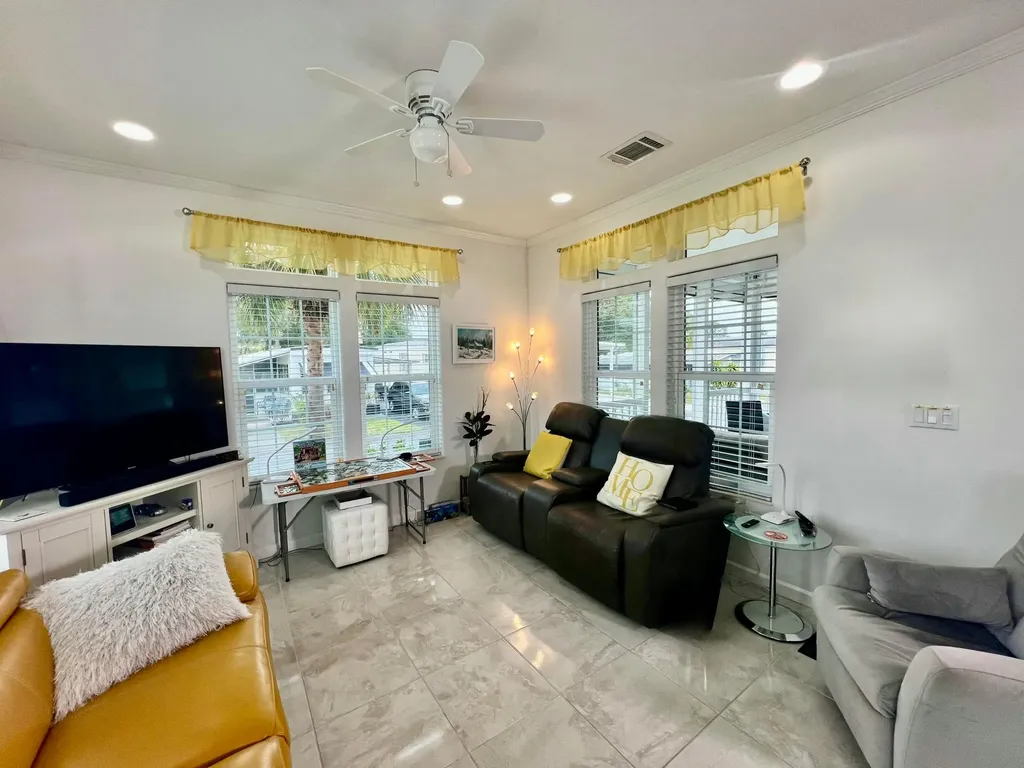 413 Hibiscus Drive Deerfield Beach FL 33442