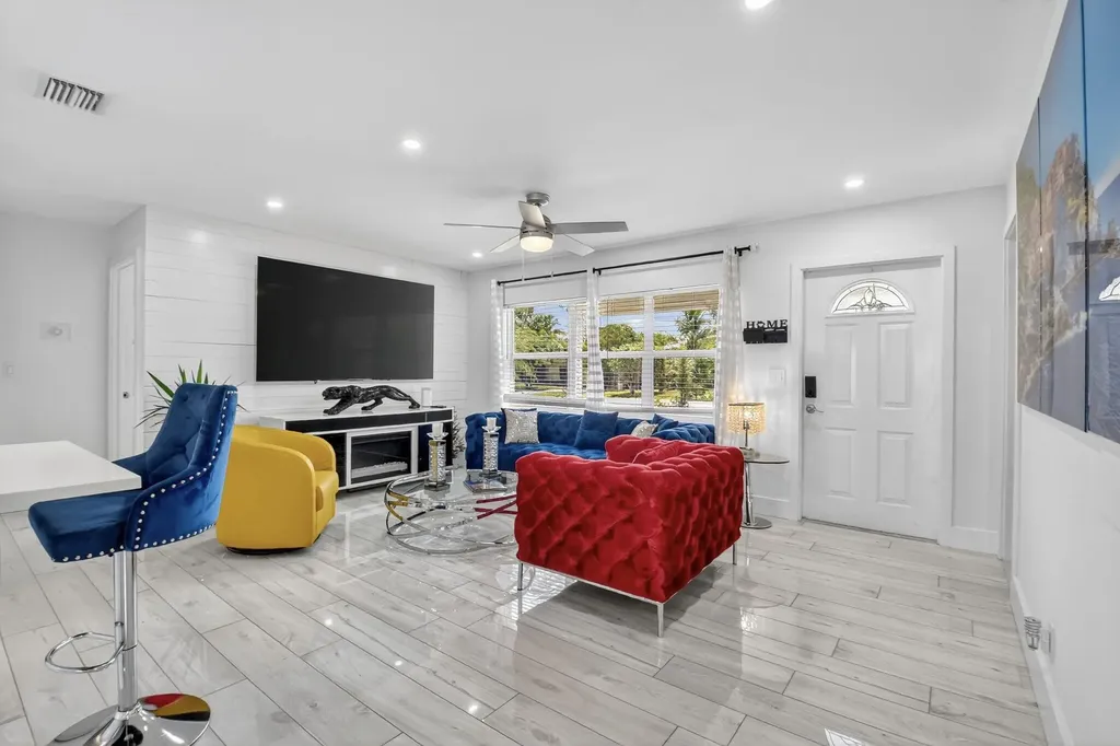 449 SW 4th Avenue Boynton Beach FL 33435