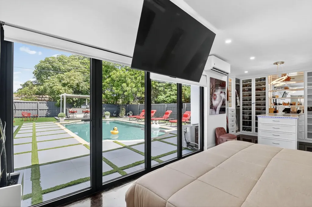 449 SW 4th Avenue Boynton Beach FL 33435