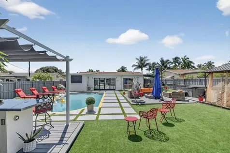 449 SW 4th Avenue Boynton Beach FL 33435