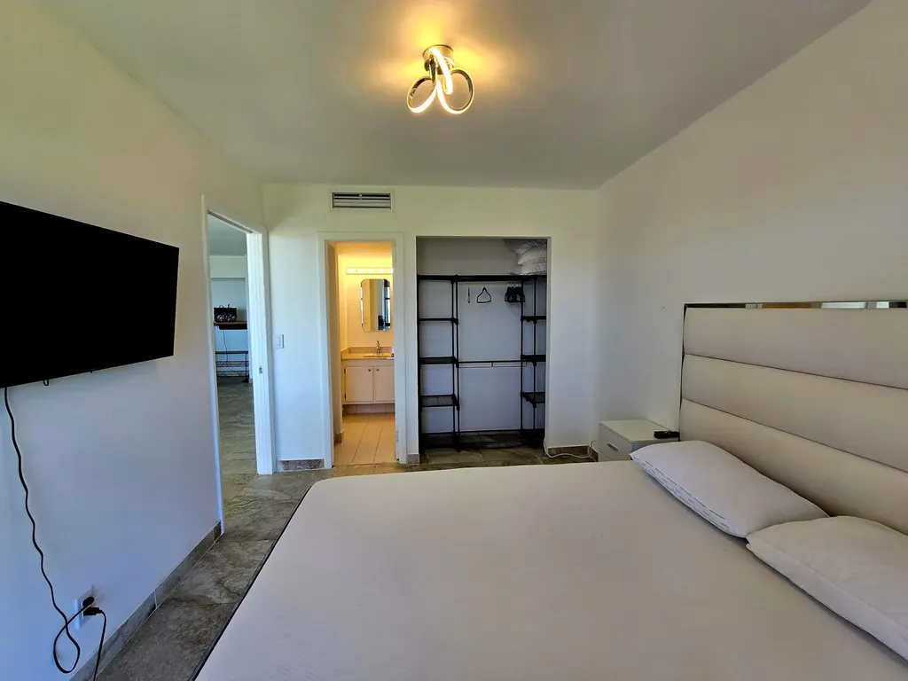 20335 W Country Club Drive Aventura FL 33180