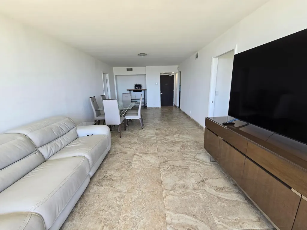 20335 W Country Club Drive Aventura FL 33180
