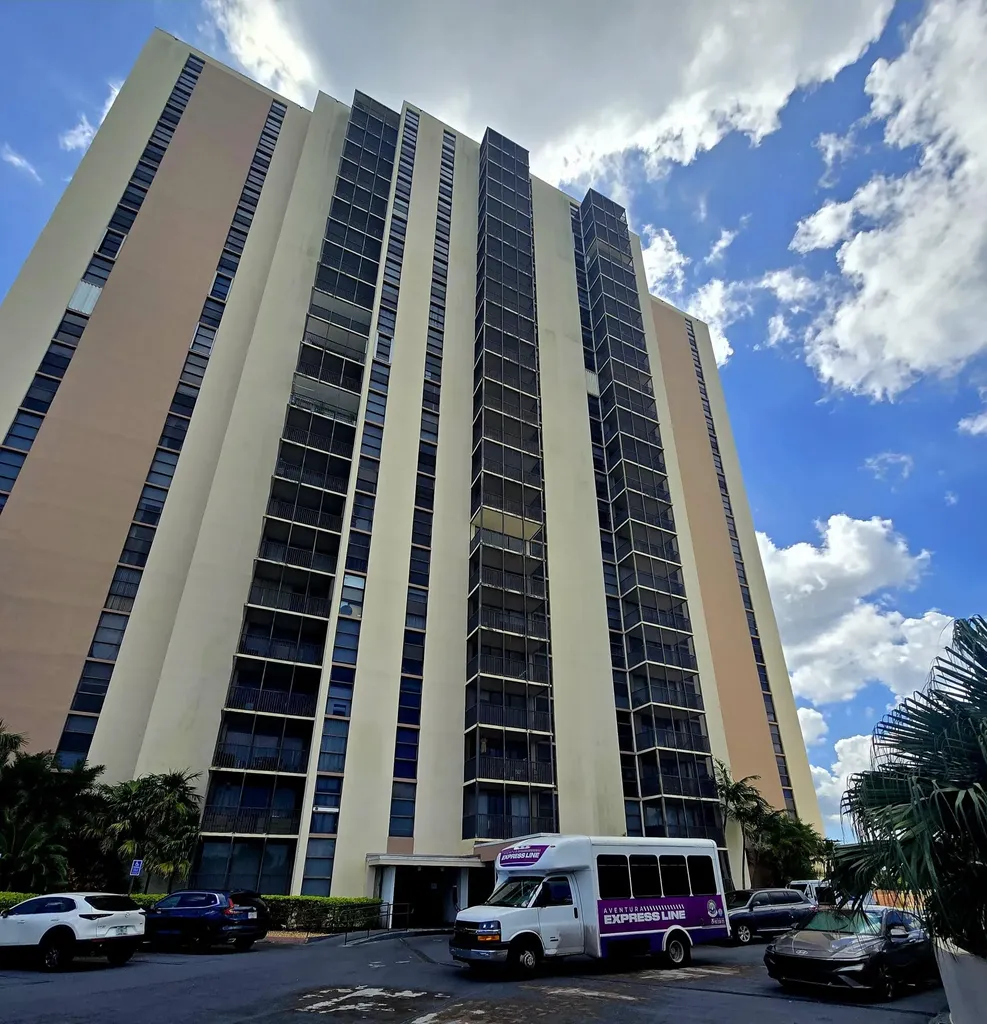 20335 W Country Club Drive Aventura FL 33180