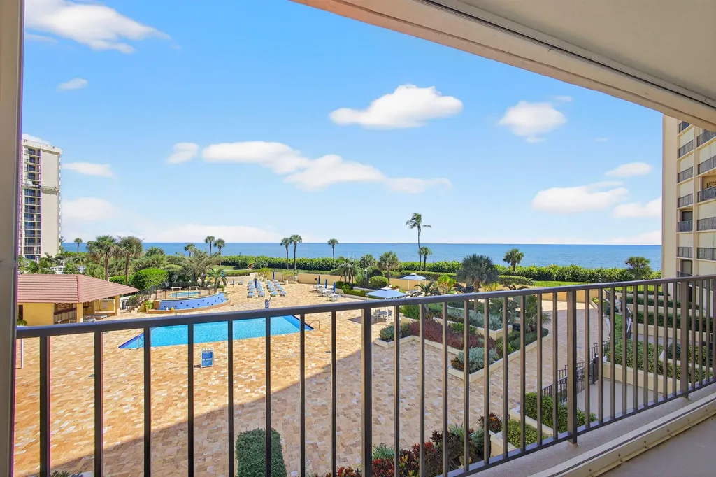 100 Ocean Trail Way Jupiter FL 33477