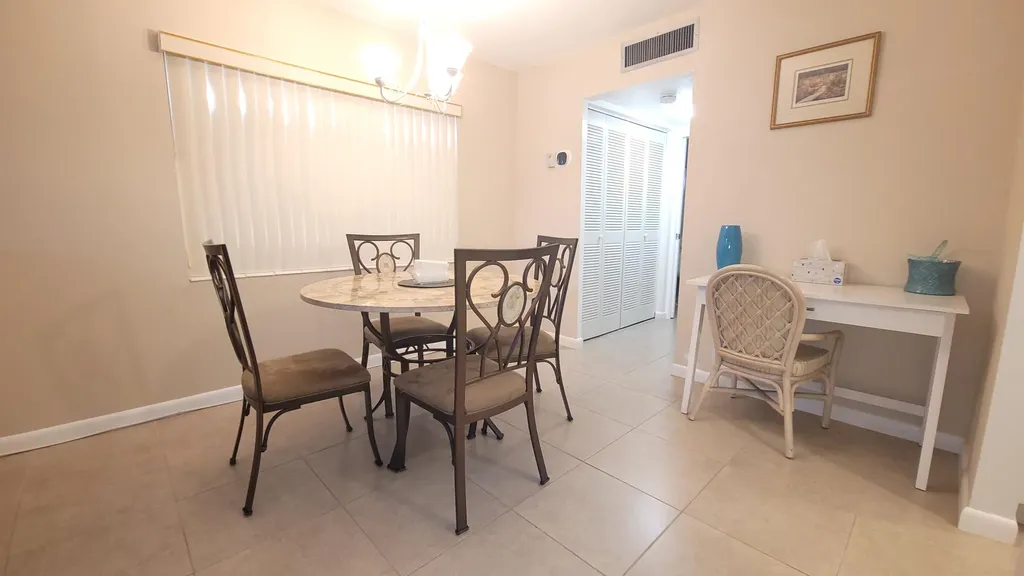 201 Coventry I West Palm Beach FL 33417