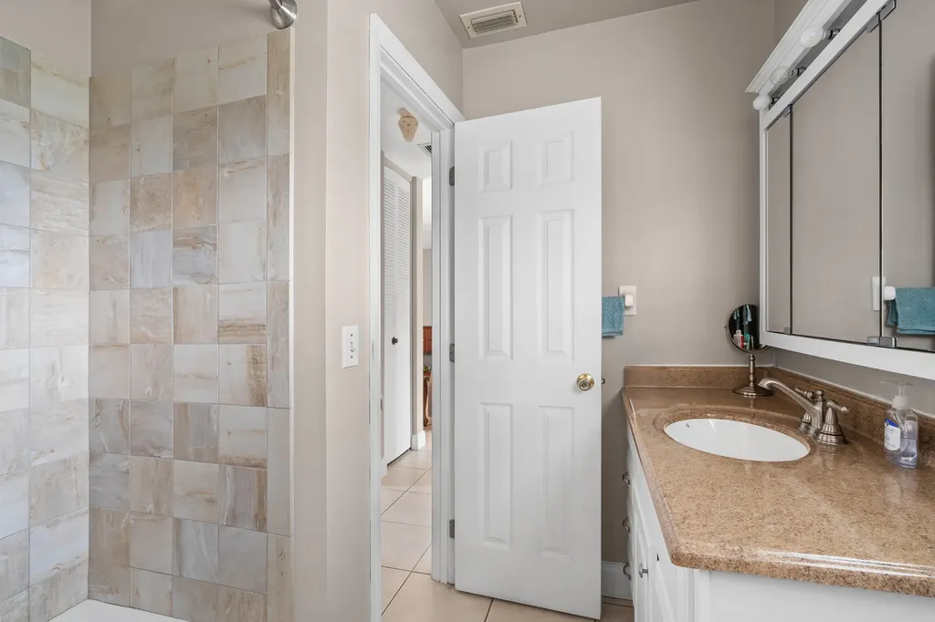 2822 Crosley Drive W West Palm Beach FL 33415