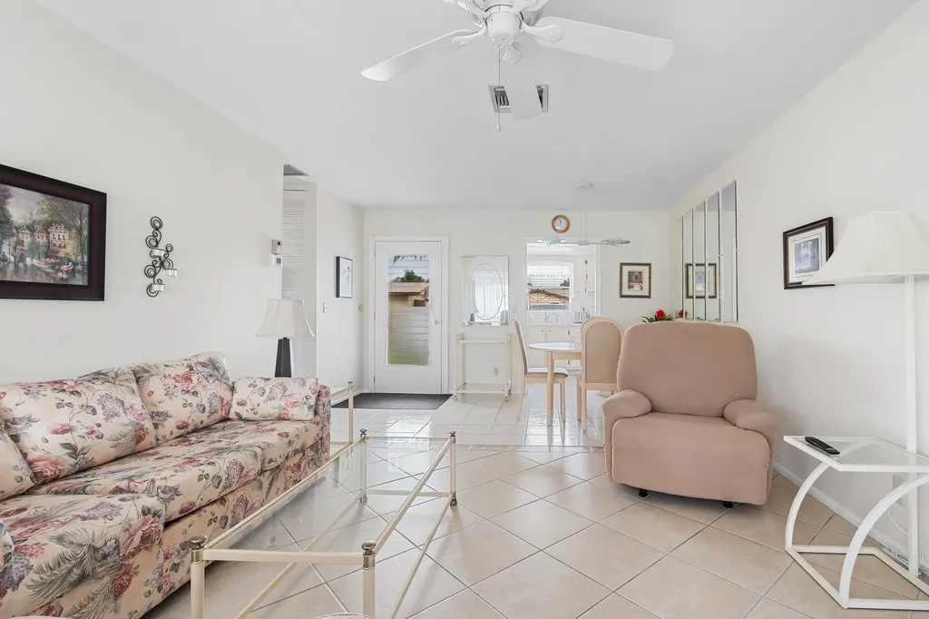 2832 W Crosley Drive West Palm Beach FL 33415