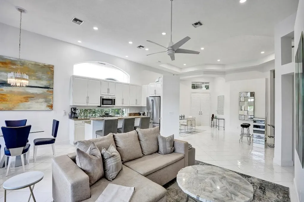 251 Isle Way Palm Beach Gardens FL 33418