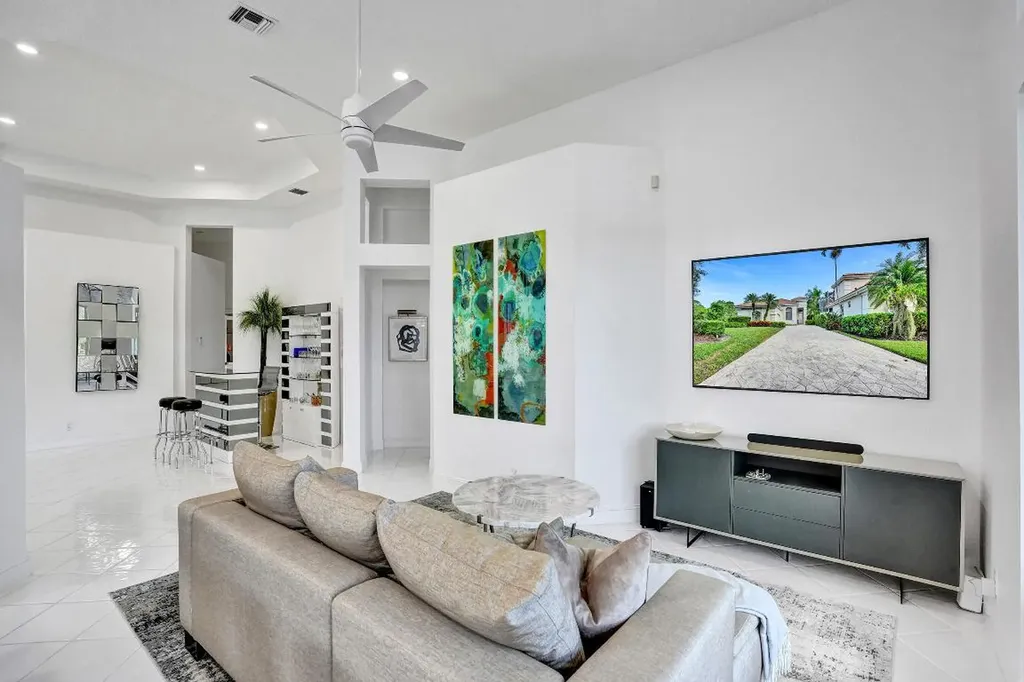 251 Isle Way Palm Beach Gardens FL 33418