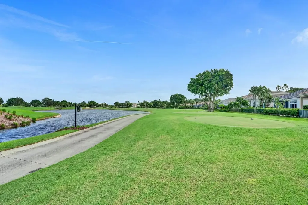 251 Isle Way Palm Beach Gardens FL 33418