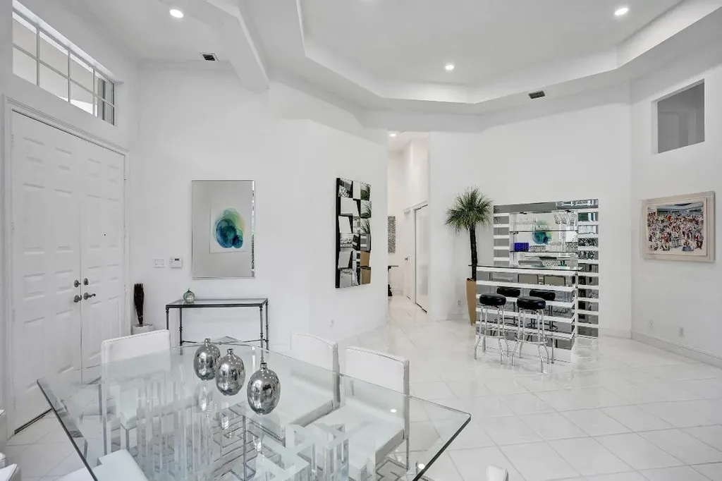 251 Isle Way Palm Beach Gardens FL 33418