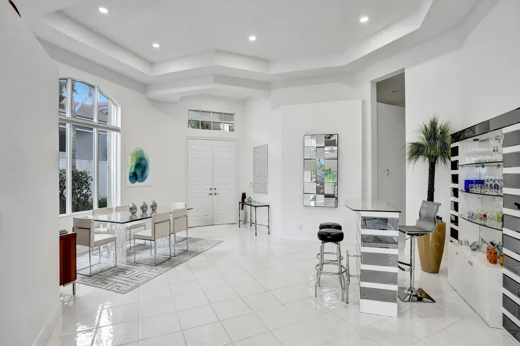 251 Isle Way Palm Beach Gardens FL 33418