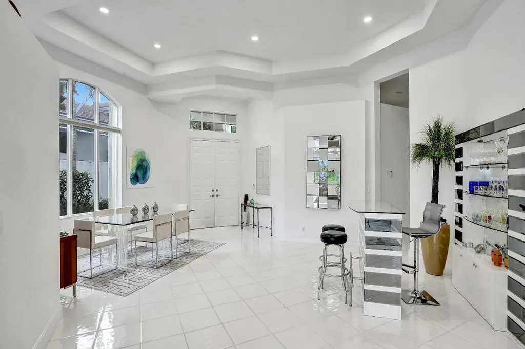251 Isle Way Palm Beach Gardens FL 33418