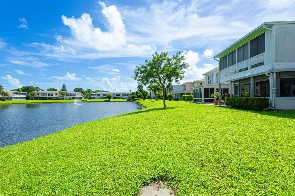 1421 NW 19th Terrace Delray Beach FL 33445