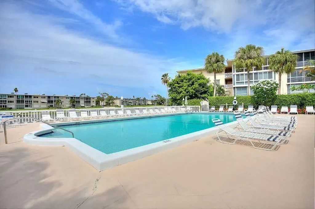 2616 Garden Drive N Lake Worth FL 33461