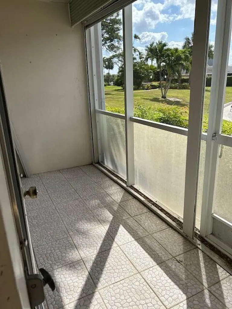 2616 Garden Drive N Lake Worth FL 33461
