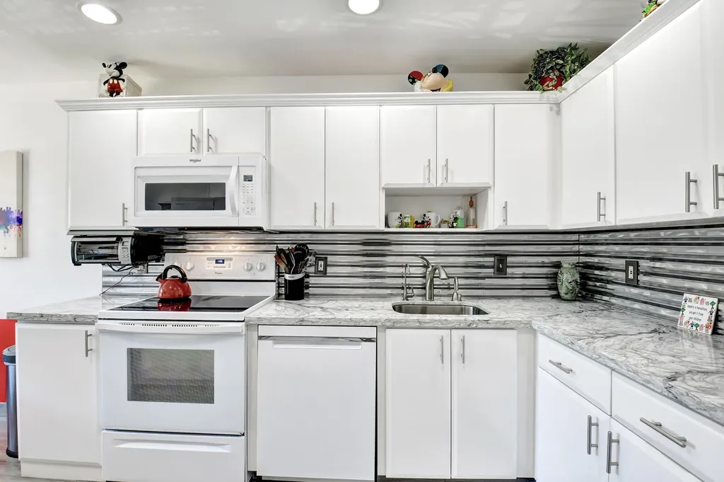15 Stratford Drive Boynton Beach FL 33436