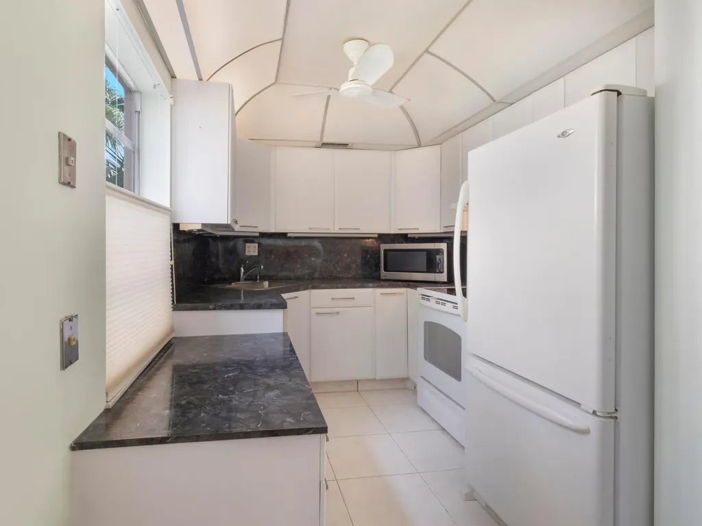 405 Burgundy I Delray Beach FL 33484